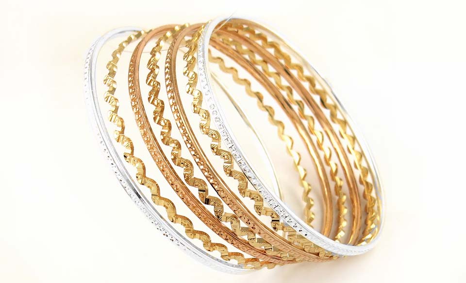 Set of 7 Stackable Bangle Bracelets – Mixed Metal Plated